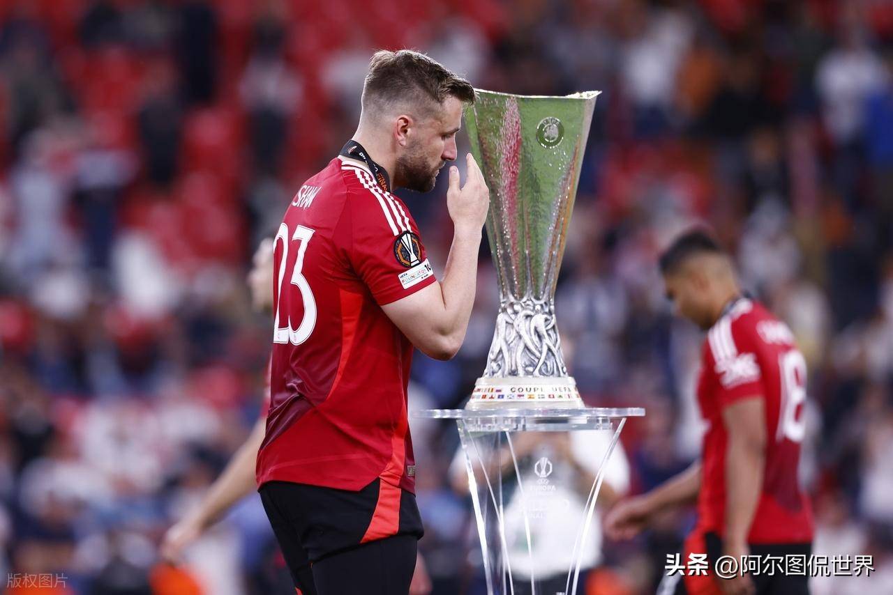 热刺官方通知, 5月23日举行欧联夺冠游行, 曼联损失惨重达1.5亿英镑！