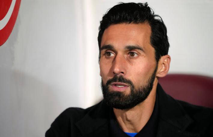 冬窗无动作，佛爷节省开支惹争议，阿韦洛亚受压，夏窗换帅成转折点